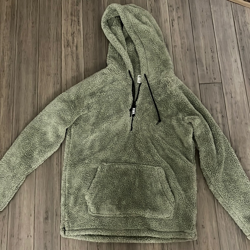 Victoria’s Secret pink Sherpa
